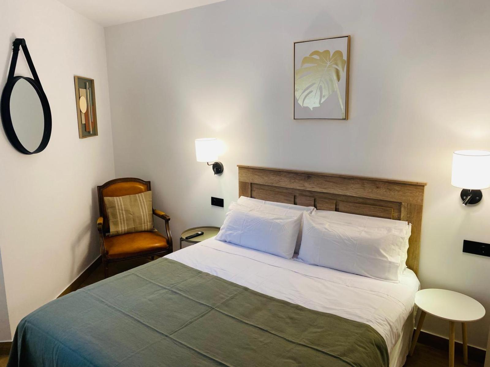 El Parador Del Cesar Boutique, Aparcamiento Gratis Hostel เมรีดา ภายนอก รูปภาพ